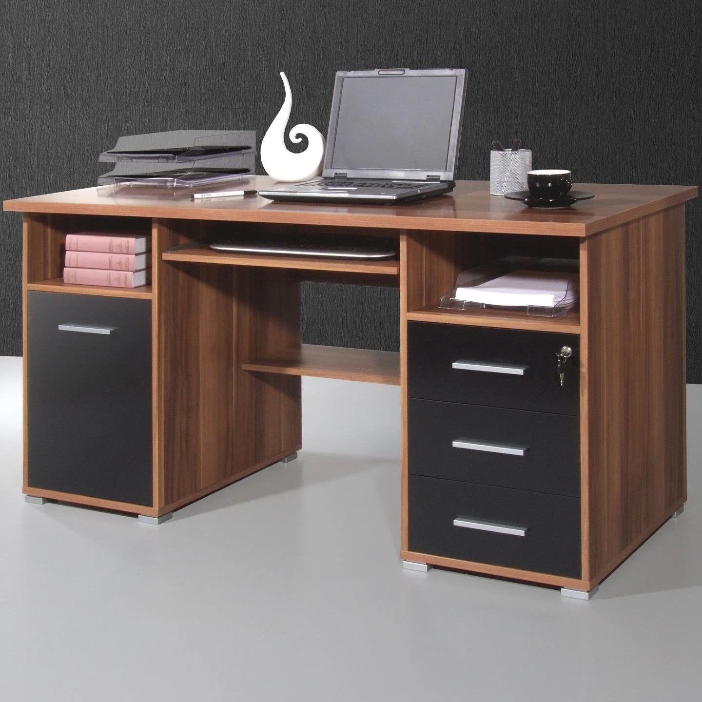 Bureau Beagle 145cm - Walnoot 3 Bureau Beagle 145cm - Walnoot