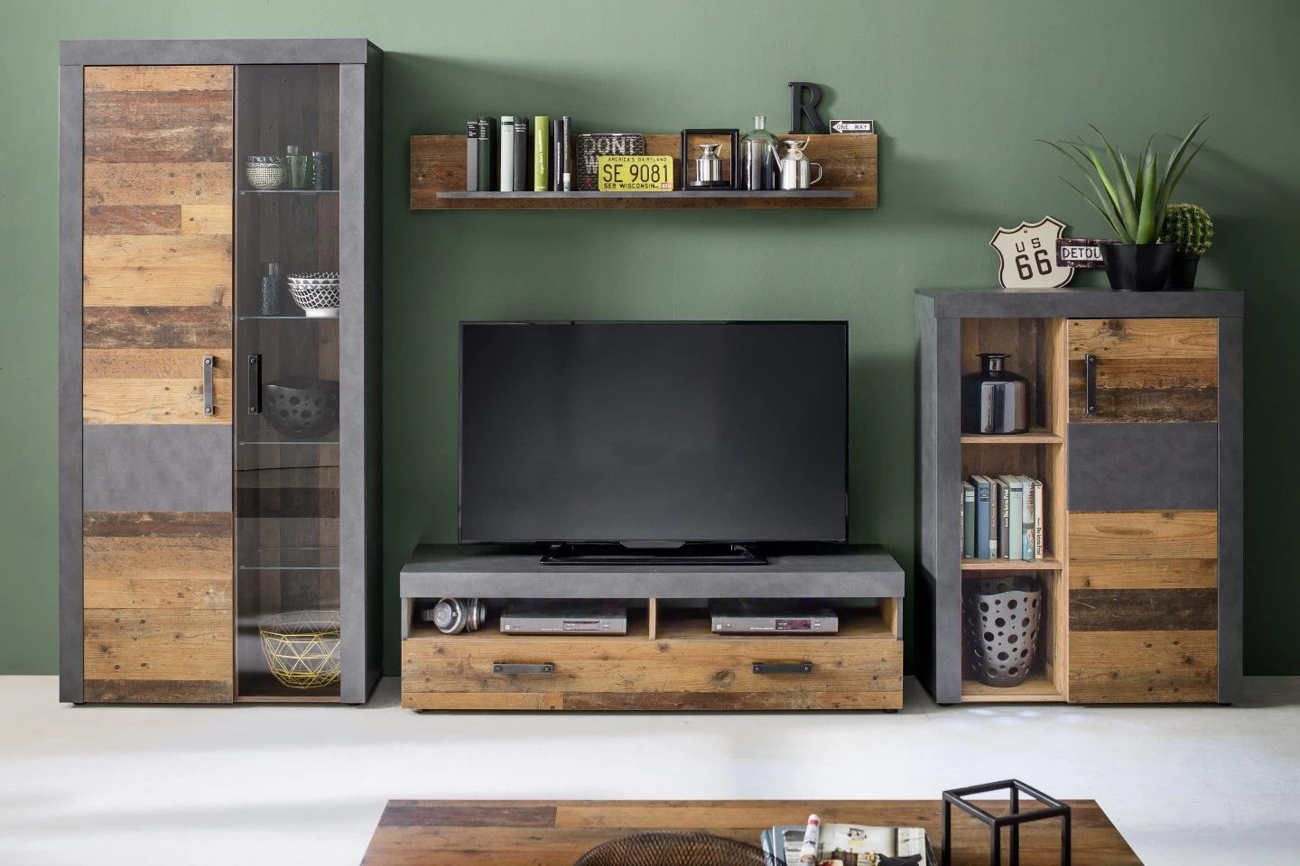 Woonkamerset Indy | Tv-meubel, Plank, Vitrinekasten | Old Wood-decor 6 Woonkamerset Indy | Tv-meubel, Plank, Vitrinekasten | Old Wood-decor - Afbeelding 4