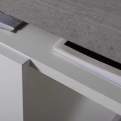 Bureau Monique Met Drie Lades - Betonlook / Hoogglans Wit -Collectie Slaapkamermeubels Ontwerp zonder titel 2023 10 04T165249.042 2837